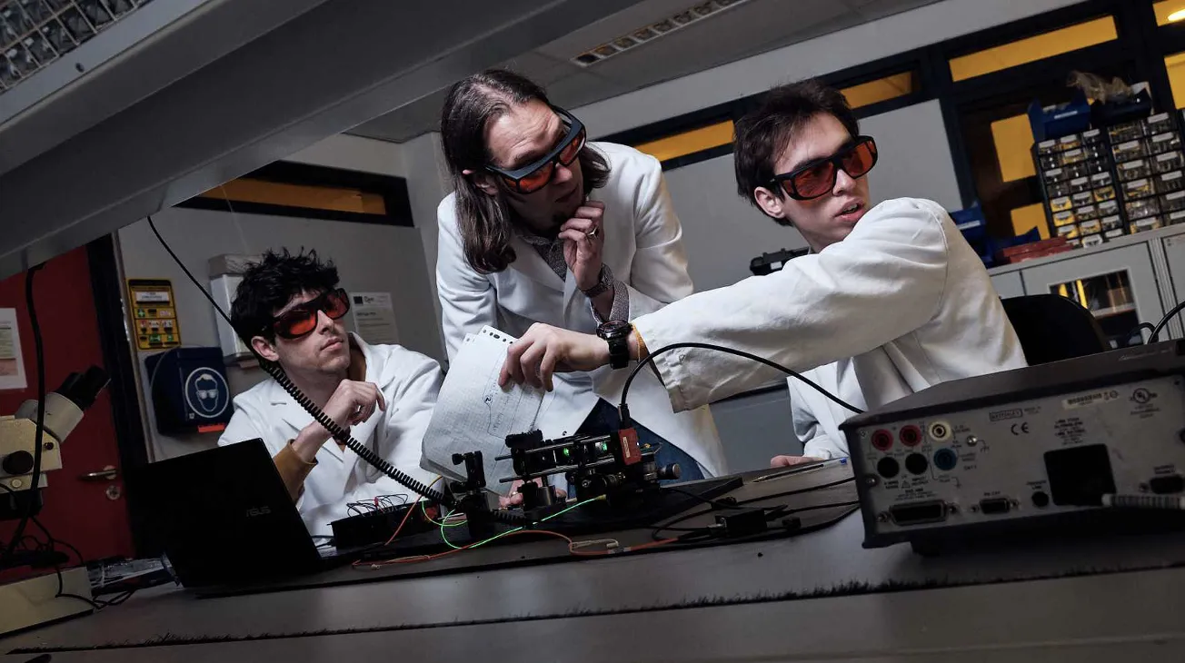 FONQT Quantum Nano Fotonica onderzoek Hogescholen lectoraat HvA 11.05.05